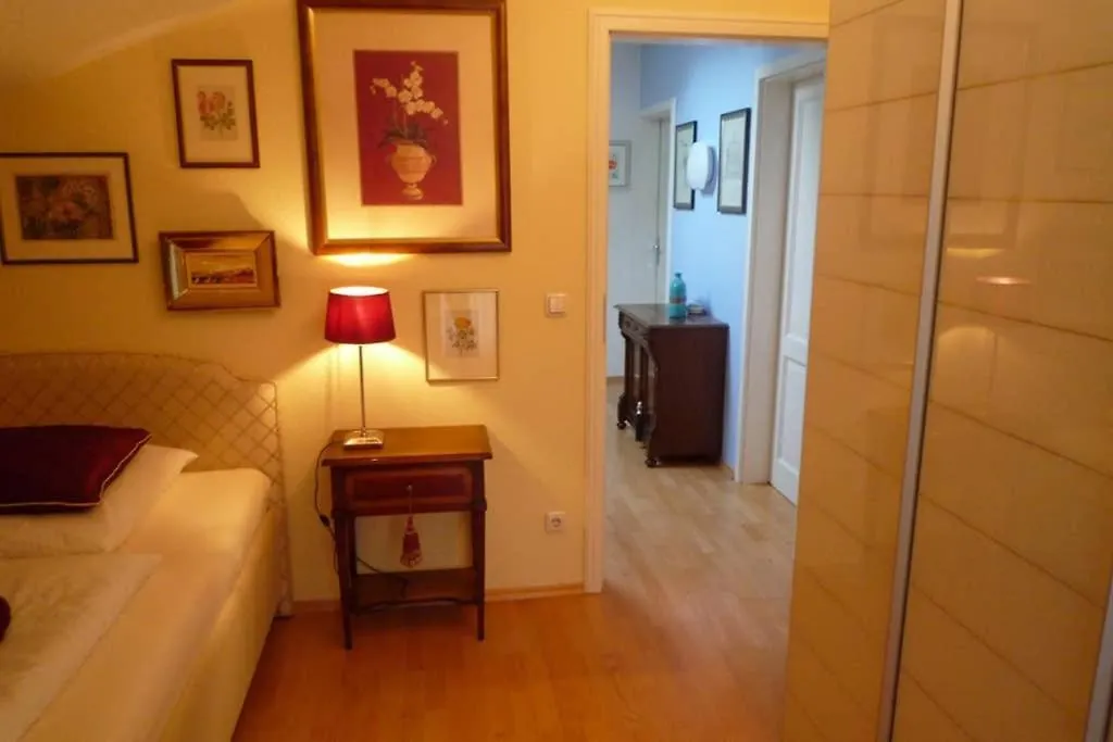Holiday home Gaestehaus Im Park Villa Berlin Germany